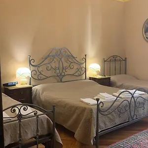 Laura Affittacamere Palerme